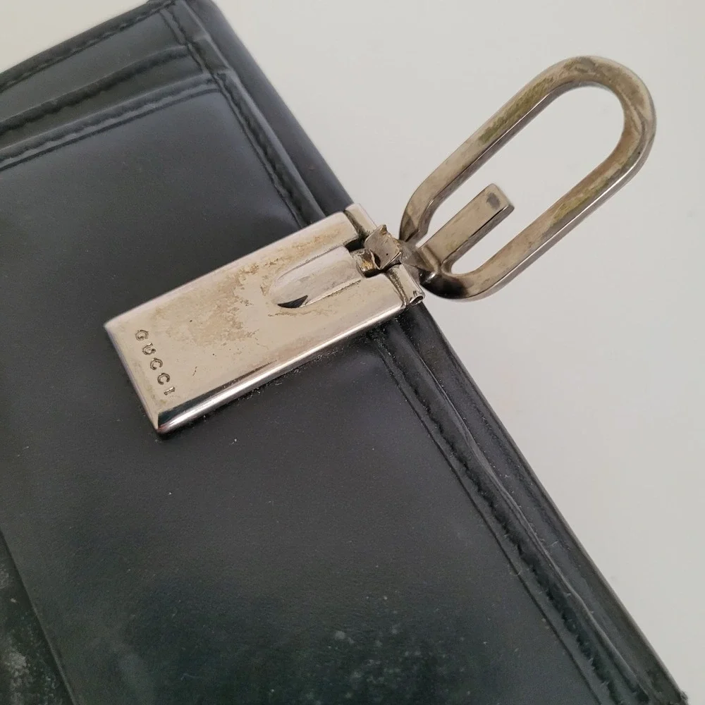 Gucci Vintage Black Leather Bifold Wallet G Logo Buckle Silver Hardware Italy
